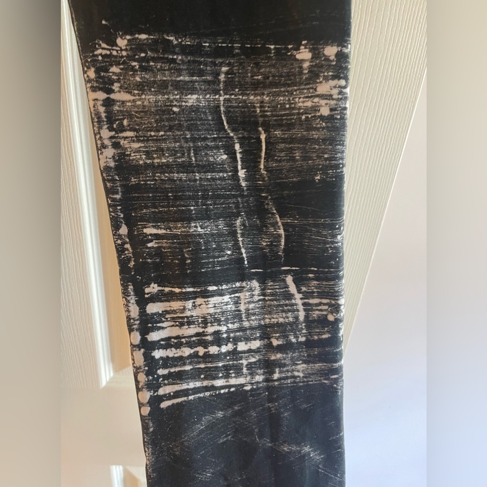 Black printed boutique leggings in XL / Chroma + Basix made in Los Angeles
